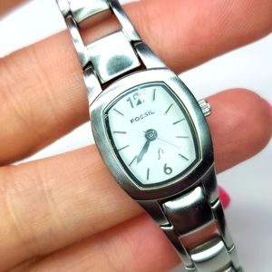 Vintage Fossil F² Watch ES9526 Silver Tone Steel Band White Face Swiss Parts